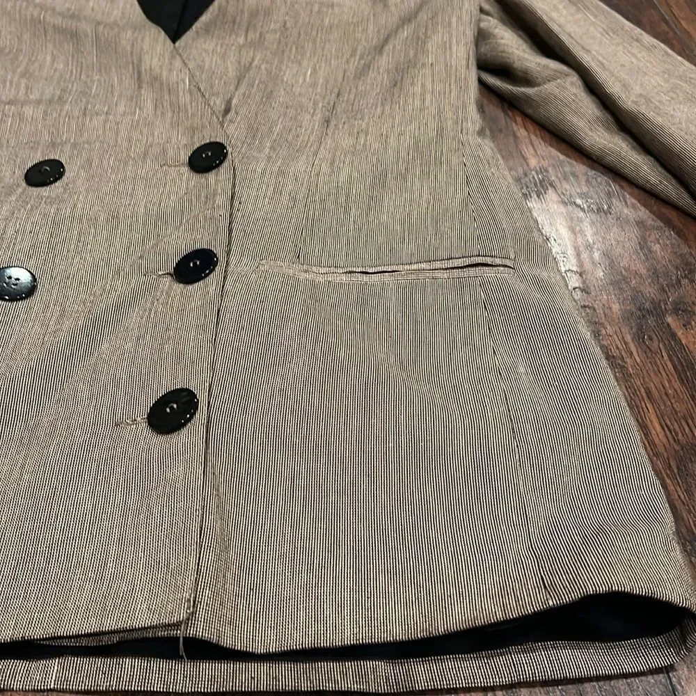 CHRISTIAN DIOR SEPARATES Blazer Size: L | US 10 made in USA in GUC shoulder pads